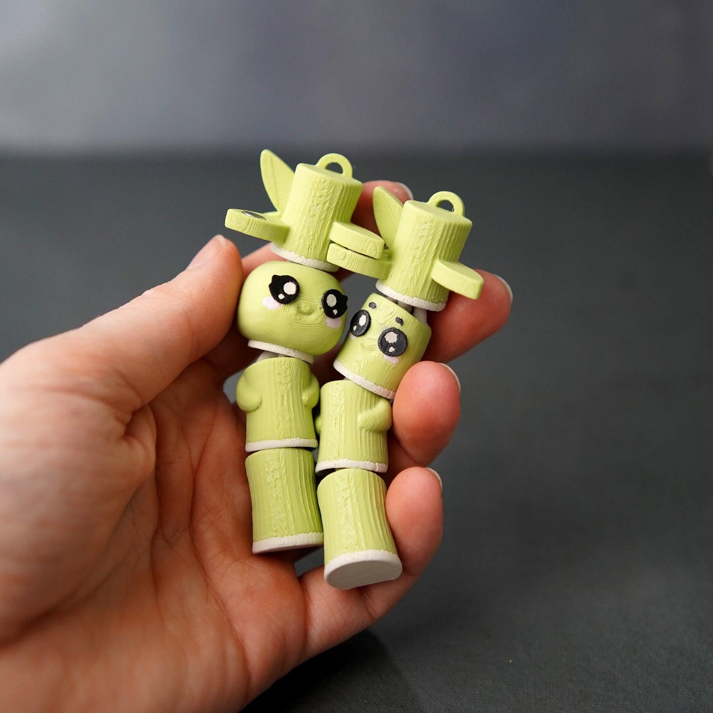 Bamboo Buddies – Magnetic Hand-Holding Toy Pair